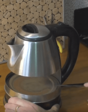 Что можно сделать из старого электрического чайника