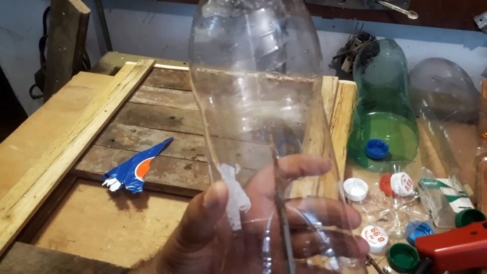 Как сделать черепицу для подсобного помещения или кладовой из пластиковых бутылок