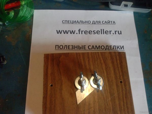 Машина, разрезающая скотч с пластиковых бутылок