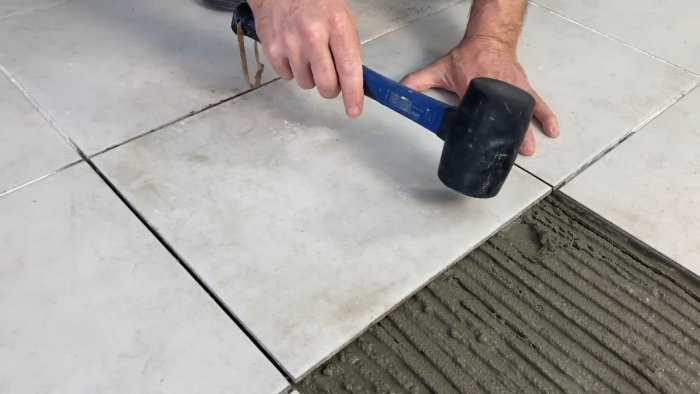 Как аккуратно снять плитку локально