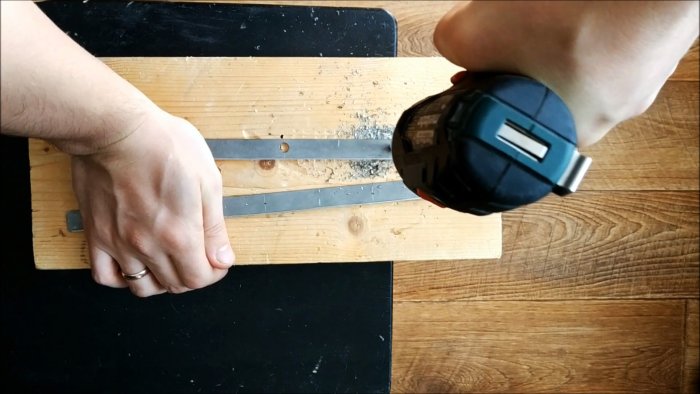 Процесс изготовления светильника из консервных банок